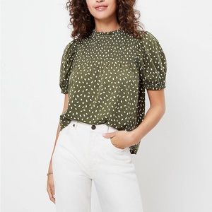 LOFT Brushstroke Smocked Puff Shoulder TeE